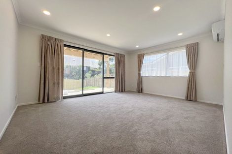 Photo of property in 98 Taikura Avenue, Red Beach, 0932