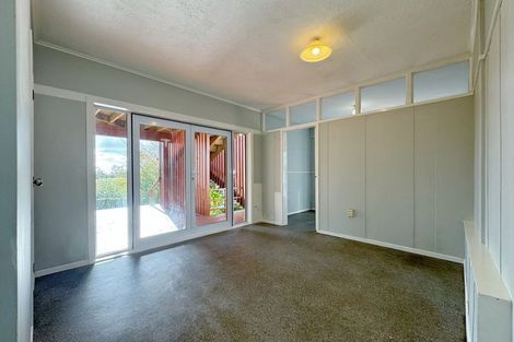 Photo of property in 273 Henderson Valley Road, Henderson, Auckland, 0612