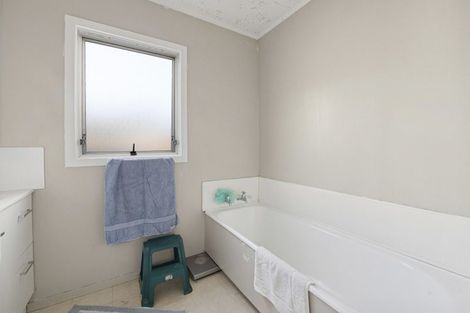 Photo of property in 2b Cherrywood Place, Western Heights, Rotorua, 3015