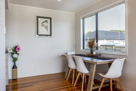 Photo of property in 18a Booth Crescent, Tuakau, 2121