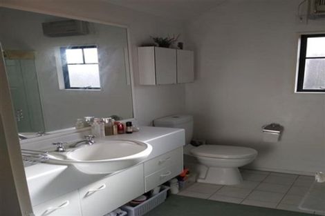 Photo of property in 20 Derry Hill, Churton Park, Wellington, 6037