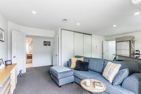Photo of property in 23 Henry Partington Place, Greenhithe, Auckland, 0632
