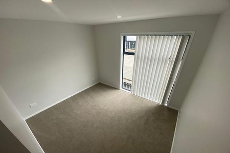 Photo of property in 2 Mikoikoi Crescent, Mangere Bridge, Auckland, 2022