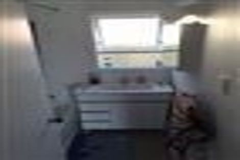 Photo of property in 10 Kaikoura Street, Henderson, Auckland, 0612