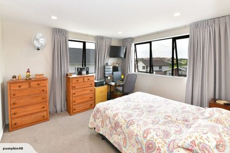 Photo of property in 18 Kaipuke Crescent, Gulf Harbour, Whangaparaoa, 0930