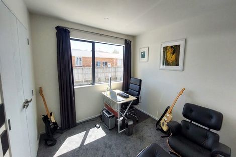 Photo of property in 8/10 Rimu Street, New Lynn, Auckland, 0600