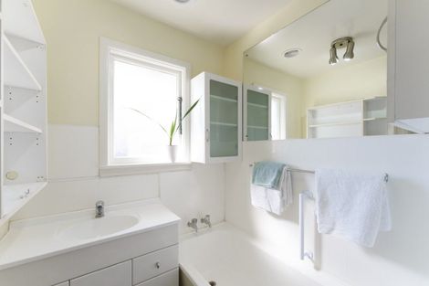 Photo of property in 14 Coniston Avenue, Ilam, Christchurch, 8041