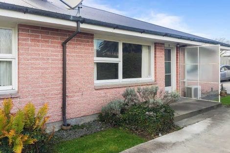 Photo of property in 2/11 Maxwell Street, Riccarton, Christchurch, 8041