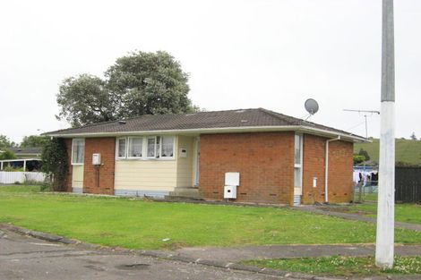 Photo of property in 17 Pito Place, Mangere, Auckland, 2022