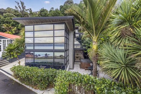 Photo of property in 377a Karaka Bay Road, Karaka Bays, Wellington, 6022