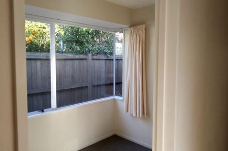 Photo of property in 4 Solway Avenue, Ilam, Christchurch, 8041