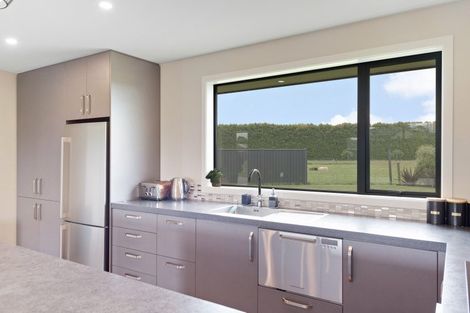 Photo of property in 11 Tui Place, Edendale, Wyndham, 9893
