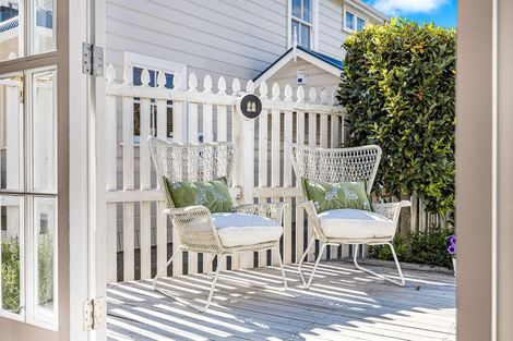 Photo of property in 4/14-26 Beach Road, Northcote Point, Auckland, 0627