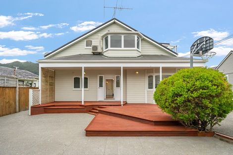 Photo of property in 15 Nile Street, Waterloo, Lower Hutt, 5011