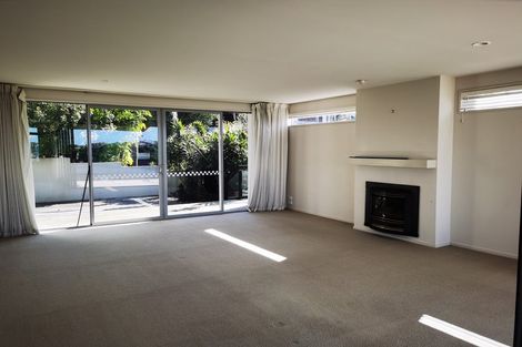 Photo of property in 20 Bournemouth Terrace, Murrays Bay, Auckland, 0630