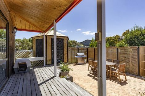 Photo of property in 14 Muscat Place, Henderson, Auckland, 0612