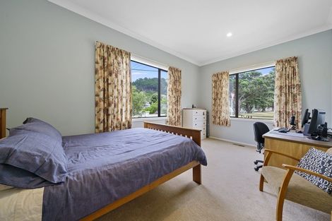 Photo of property in 43 Burnham Street, Seatoun, Wellington, 6022