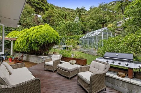 Photo of property in 8 Volkner Grove, Waterloo, Lower Hutt, 5011