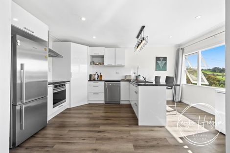 Photo of property in 103 Hurndall Street East, Maungaturoto, 0520
