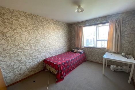 Photo of property in 74 Oakhampton Street, Hornby, Christchurch, 8042