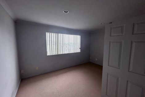 Photo of property in 42 Ballymore Drive, Pinehill, Auckland, 0632