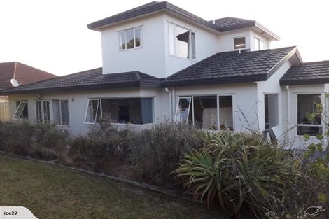 Photo of property in 5 Tyrico Close, Unsworth Heights, Auckland, 0632