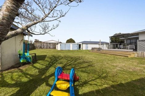 Photo of property in 15 Tasman Street, Opunake, 4616