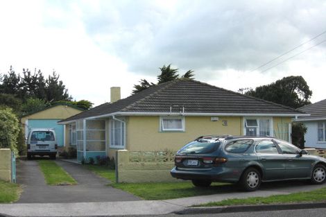 Photo of property in 31 Manuka Street, Castlecliff, Whanganui, 4501