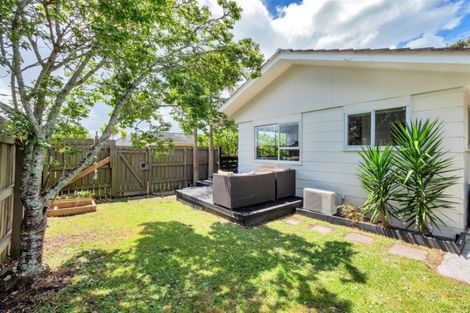 Photo of property in 1/6 Putney Place, Ranui, Auckland, 0612
