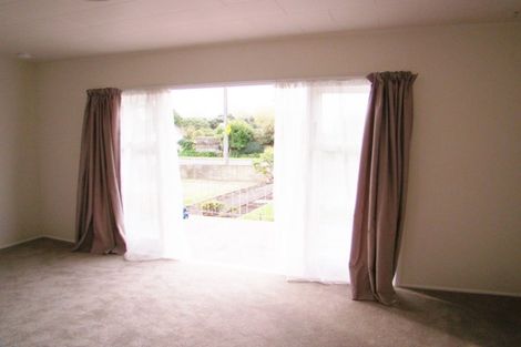 Photo of property in 20 Muir Avenue, Mangere Bridge, Auckland, 2022