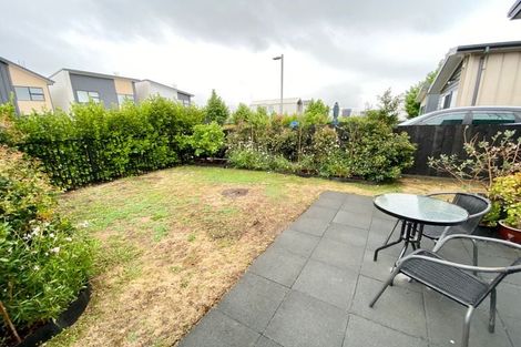 Photo of property in 32 Liberation Road, Papakura, 2110