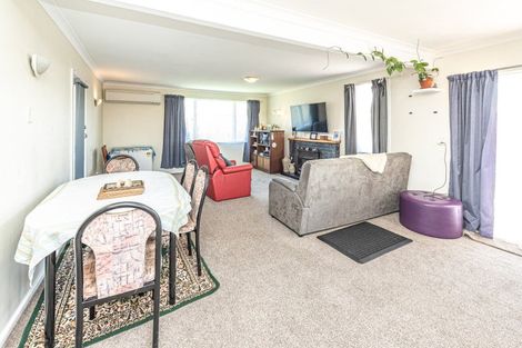Photo of property in 14 Kotuku Street, Castlecliff, Whanganui, 4501
