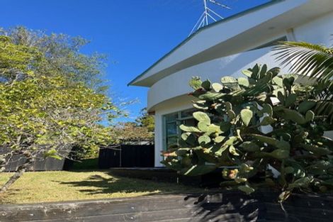 Photo of property in 15 Hague Place, Birkenhead, Auckland, 0626