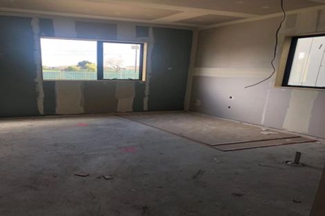 Photo of property in 157 Grove Road, Papakura, 2110