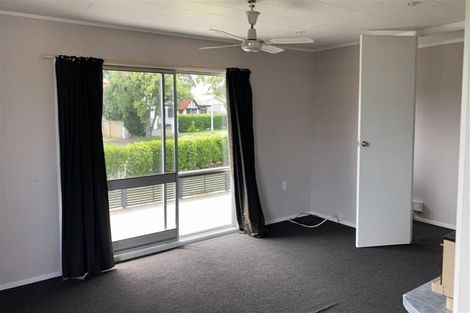 Photo of property in 114 Racecourse Road, Waiuku, 2123