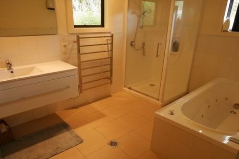 Photo of property in 55 Elmslie Road, Pinehaven, Upper Hutt, 5019