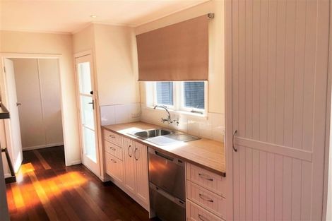 Photo of property in 29 Kayes Road, Pukekohe, 2120