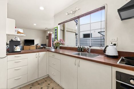 Photo of property in 102c Southampton Street West, Hastings, 4122
