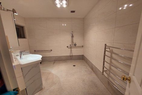 Photo of property in 21 Suncrest Drive, West Harbour, Auckland, 0618