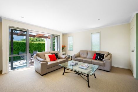 Photo of property in 7 Meadowbrook Place, Wanaka, 9305
