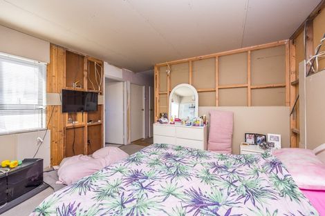 Photo of property in 6 Milwaukee Place, Glendene, Auckland, 0602