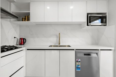 Photo of property in 15 Tomlinson Street, Hillpark, Auckland, 2102