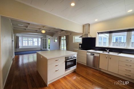 Photo of property in 1/16 Northcote Road, Takapuna, Auckland, 0622
