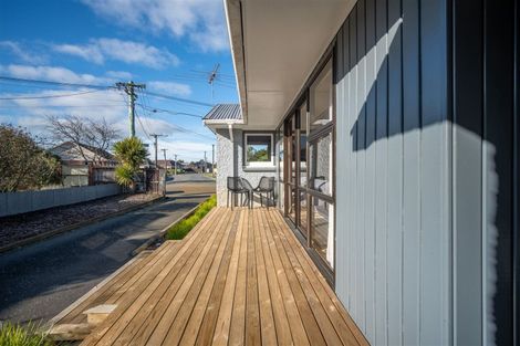 Photo of property in 15 Niagara Street, Wainoni, Christchurch, 8061