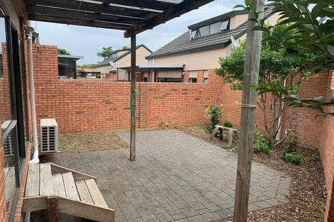 Photo of property in 1/1 Melview Place, New Lynn, Auckland, 0600