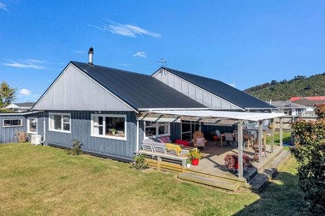 Photo of property in 37 Kawaha Point Road, Fairy Springs, Rotorua, 3015
