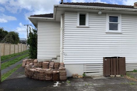 Photo of property in 1/121 Matipo Road, Te Atatu Peninsula, Auckland, 0610