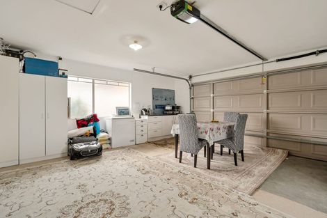 Photo of property in 23 Ginders Drive, Massey, Auckland, 0614