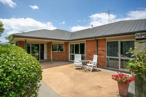 Photo of property in 37 Oaklands Drive, Cambridge, 3434