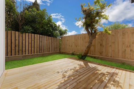 Photo of property in 3b Raupapa Street, Northcote, Auckland, 0627